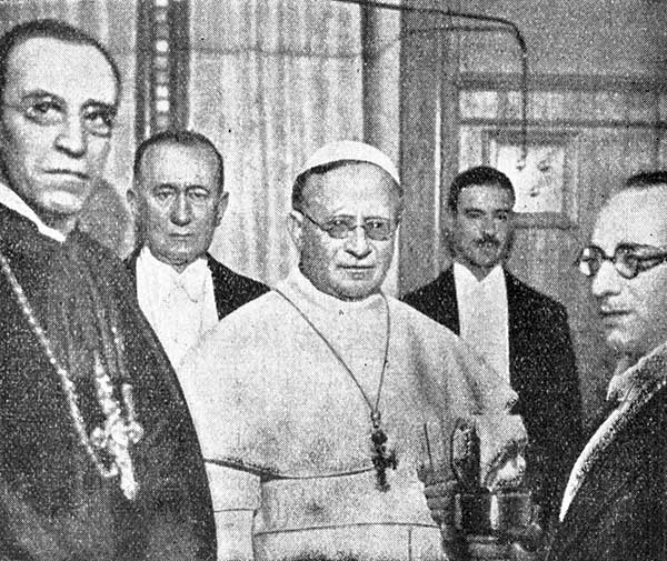 Papież Pius XI w radiu