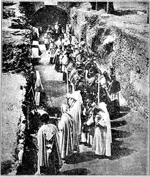 Kartagina, procesja po katakumbach, 1930
